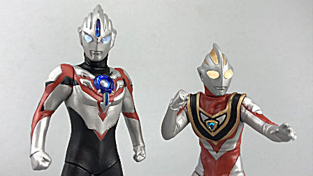 【菠萝上传】欧布奥特曼格斗 发光扭蛋 盖亚 赛罗 杰克