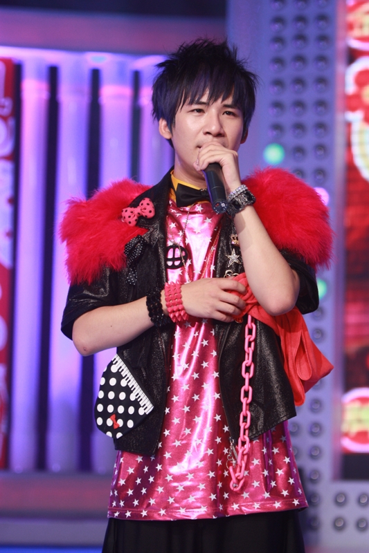 《蒙面唱将猜猜猜第二季》的评委团都有哪些呢?