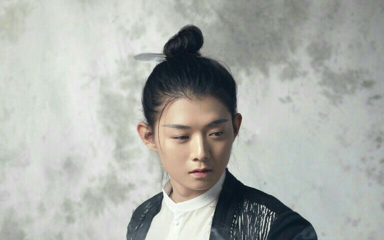 【霍尊】小草(歌手)