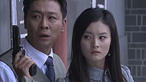 夺命金钗追杀日本枪神,结果枪神走投无路,直接藏到仓库里面!