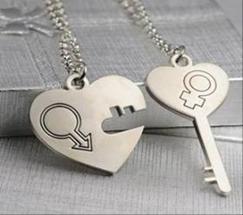 第五部分:书面表达 (满分25分)请根据下列表格