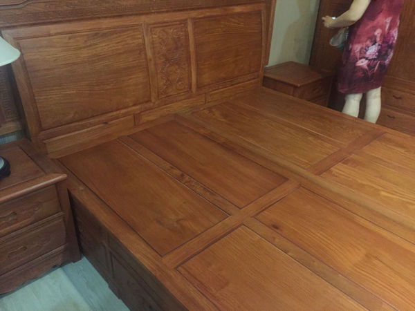 家里准备买张缅甸花梨木的床,价格在2万左右,