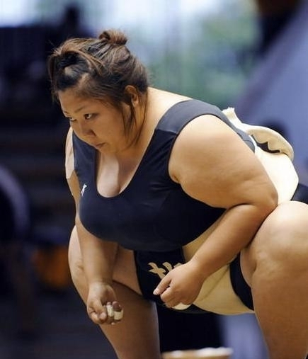 日本相扑选手,男女混战结局会怎样