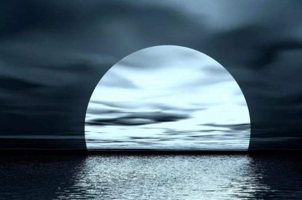 春江潮水连海平,海上明月共潮生.是什么意思.