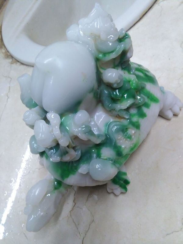 求真假 大清乾隆年制八仙祝寿玉龟