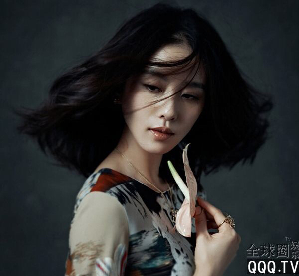 李宝英和刘诗诗有那么像么?你们觉得谁更漂亮呢?