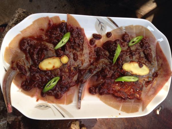 急!求清蒸鳐鱼的具体做法,清炖也行