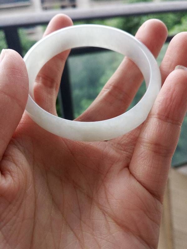 麻烦大家帮我看下翡翠玉镯,是a货吗?在100倍显微镜下看到的图片