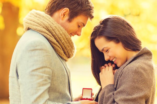 劝全天下女孩嫁给爱情是不是毒鸡汤?