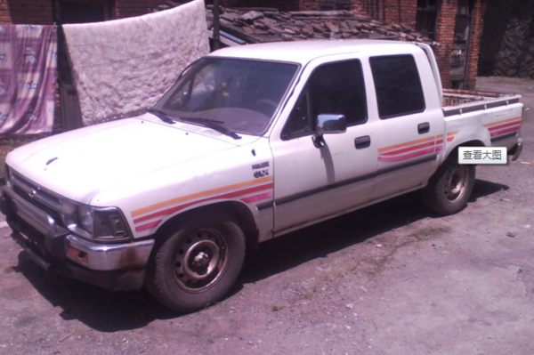 1995年2400丰田海拉克斯皮卡化油器坏了2000块钱可以买吗