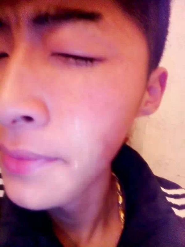 我只不过是个十几岁的男孩子 不是男神,不是土