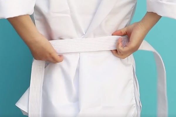 如何正确的系跆拳道道带?