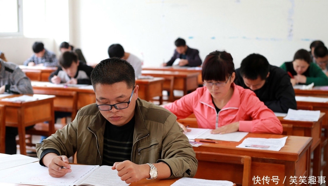 国考中央公务员在哪考试时间