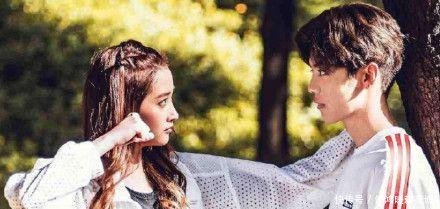 关晓彤最近拍的