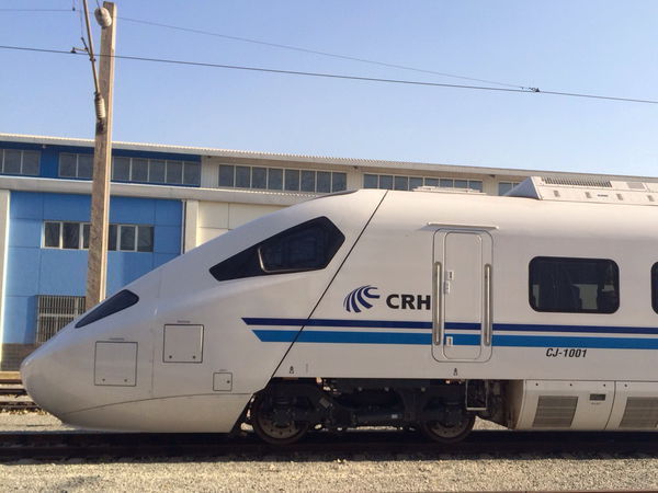 这是什么型号的高铁?CRH什么?不是CRH5。