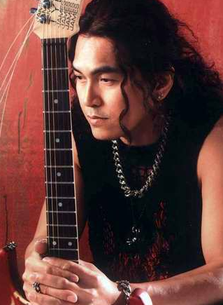 三万英尺原唱是谁