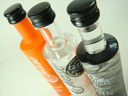 琴酒 苦艾酒 伏特加 各是什么酒?