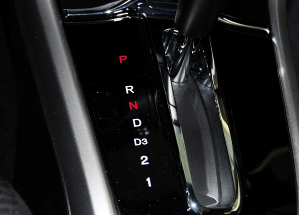 2015款广本凌派自动挡车档位图介绍