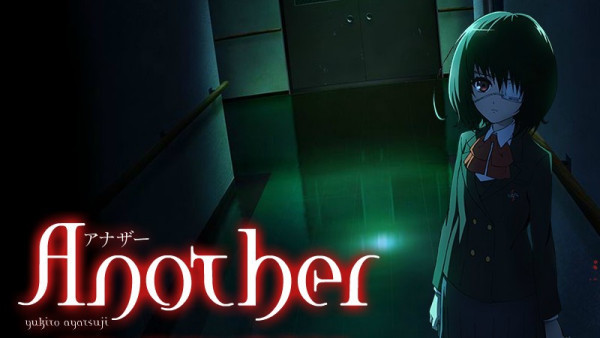 求一个动漫少女右眼红色左眼绿色深蓝色短发左眼带着一个白色眼罩