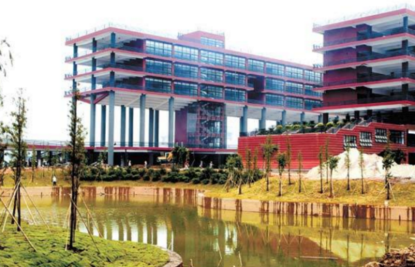 广州大学城在哪里的,是属于哪个区