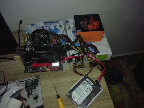 怎么回事电脑主板短接开机显卡cpu散热器硬盘