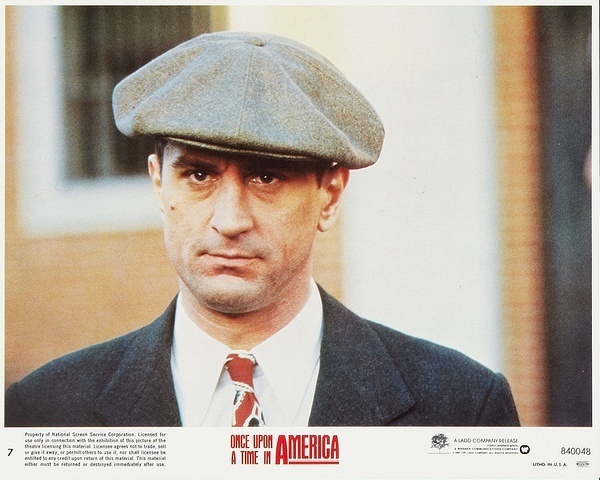 《美国往事》,奴斗斯是英语noddles(面条)的发音,由罗伯特·德尼罗