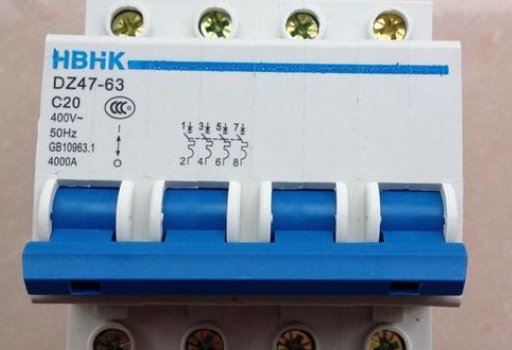 三相250a空气开关能承受多少千瓦