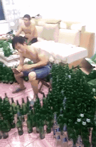 撞了摩托车走了