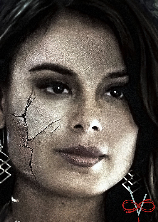 纳塔莉·凯利在《吸血鬼日记第八季》中饰演海妖茜波,茜波与卡德一样