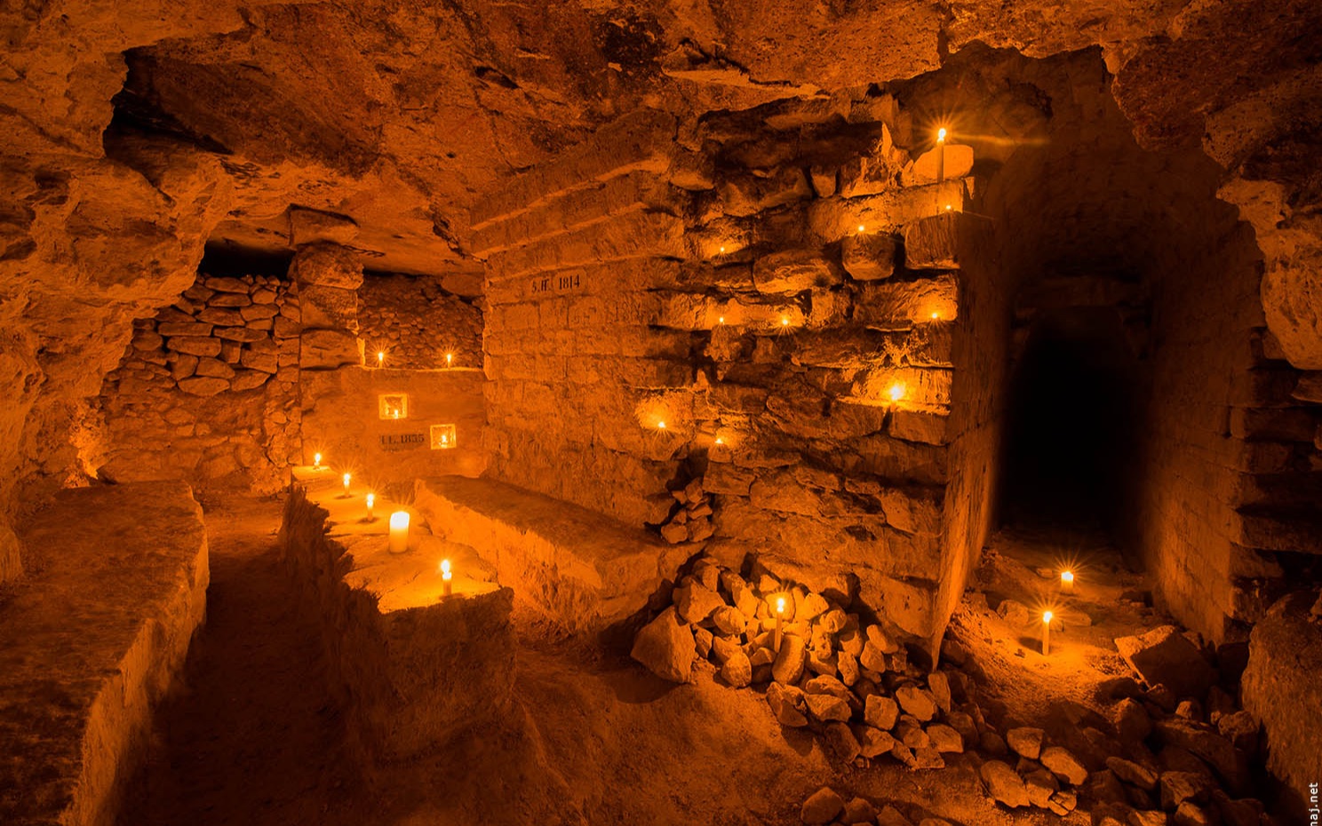 [图]巴黎地下的秘密组织和人骨教堂- Les Catacombes de Paris 巴黎地下墓穴