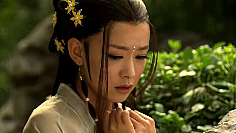 新西厢记:张公子要为崔莺莺提鞋赔罪,怎料她竟一惊一乍,太可爱