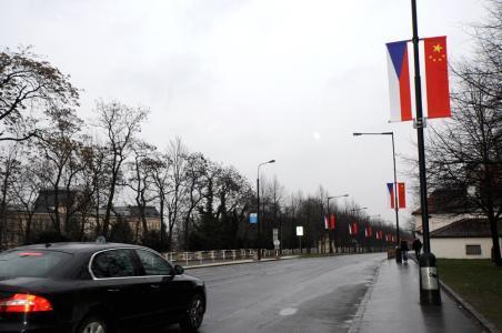 从中国去捷克布拉格怎么签证