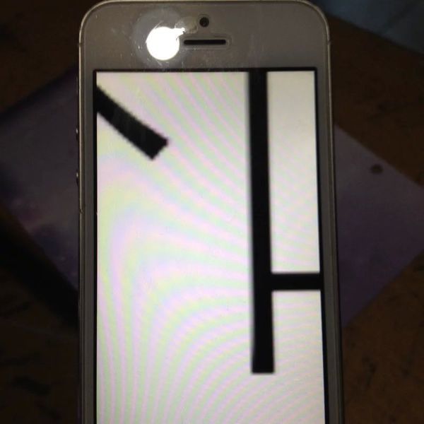 求解,苹果5S开机显示Hallo,进入不了系统是什么