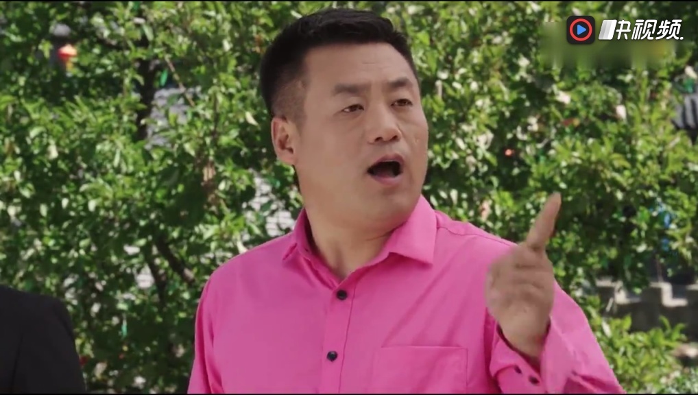 乡村爱情10谢腾飞减肥晕倒 质问小美女: 瘦了没?