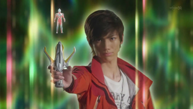 银河奥特曼s:小光为了救同伴,顺利地变身成 银河奥特曼