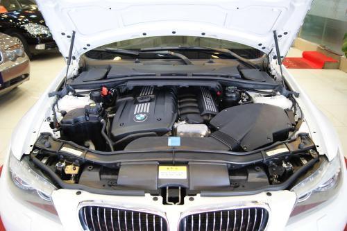 进口宝马3系汽车车架号在哪里