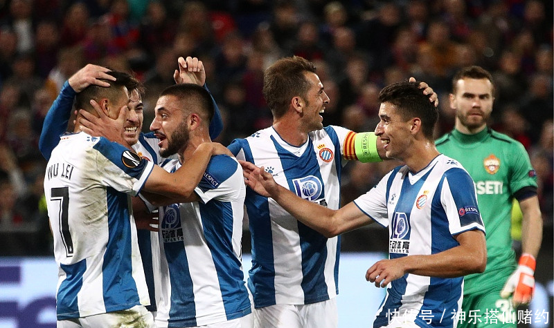 武磊进球西班牙球迷