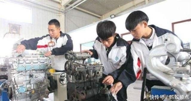 教育部首批一流专业重庆市