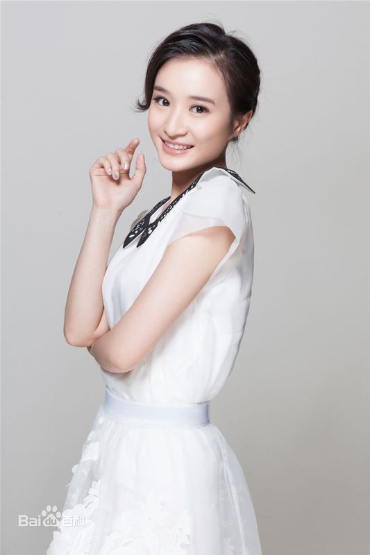 中国内地女演员.1981年5月16日出生于广东梅州.
