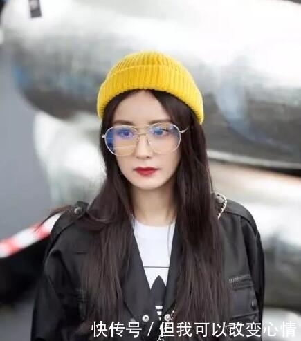 杨幂湖南卫视跨年晚会身材