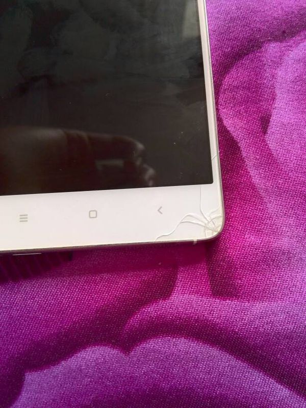 小米4换屏多少钱?新买的,求最新报价。底下屏