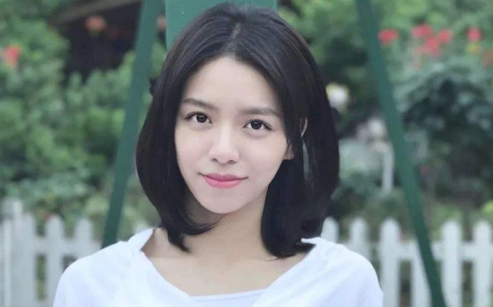 有种惊艳叫 b>宋芸桦 /b>摘下眼镜,看到真实的她,秒变初恋