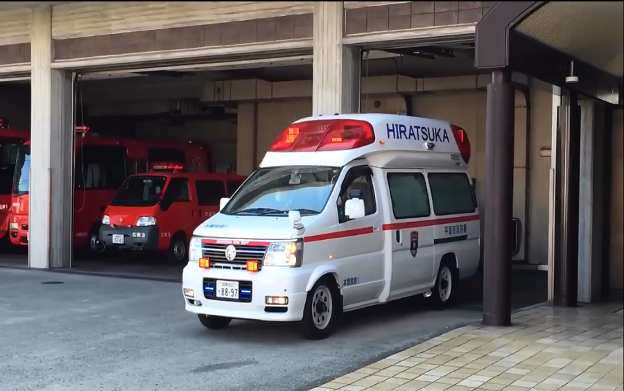 日本救护车,消防车紧急出动集合(我已经想不出什么有创意的名字了!