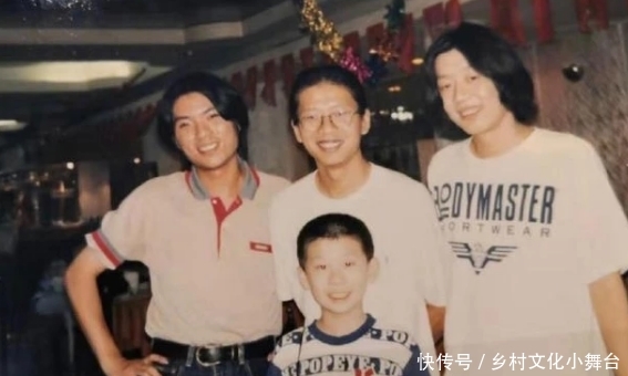 网友晒吴亦凡照片