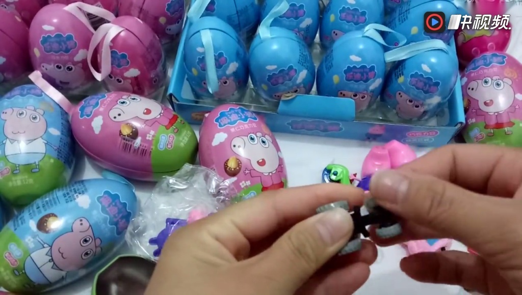 小伶玩具 小猪佩奇拆奇趣蛋玩具视频大全