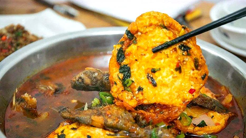 湘菜"一绝" 黄鸭叫煮荷包蛋,鲜香浓郁超有味,吃过这家很幸福!