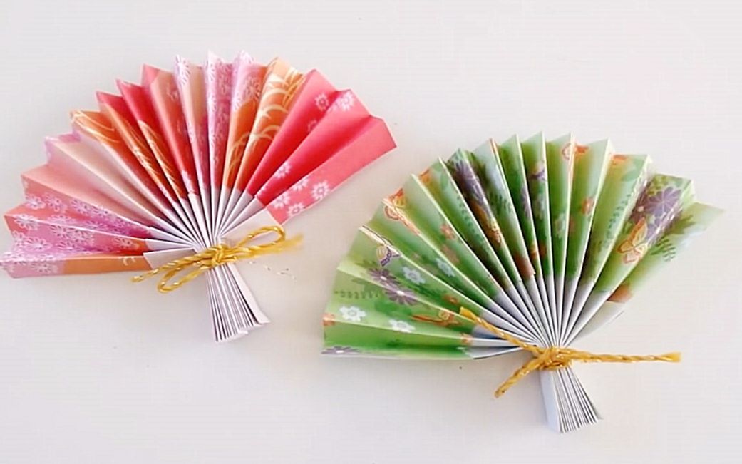 手工纸艺作品,看看如何制作一把宫廷风 折叠扇,包教包会!