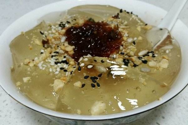 四川的冰粉和白凉粉是同一种东西么?