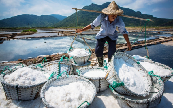 山東萊州灣鹽區是我國及世界上利用該類地下滷水資源最早的地區,已有