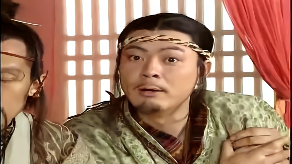 乱世英雄吕不韦,寥毐当着 吕不韦的面调戏赵姬与云姜, 吕不韦大怒